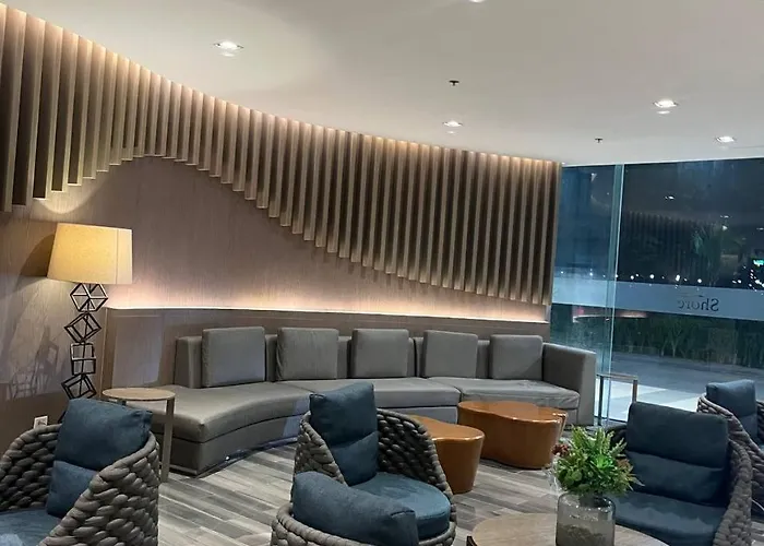 Shore Residences Casa Maeley *