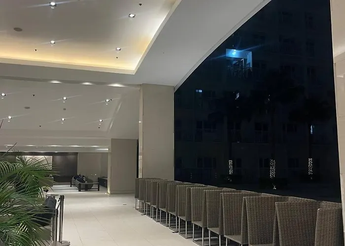 Shore Residences Casa Maeley Apartahotel
